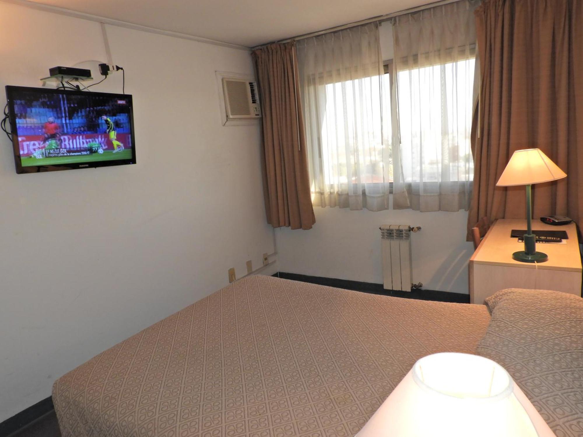 Hotel Tres Cruces Montevideo Ngoại thất bức ảnh