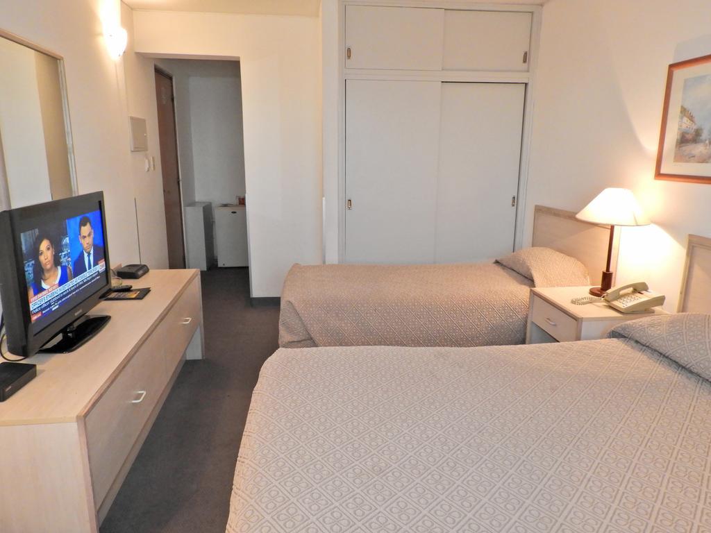 Hotel Tres Cruces Montevideo Ngoại thất bức ảnh