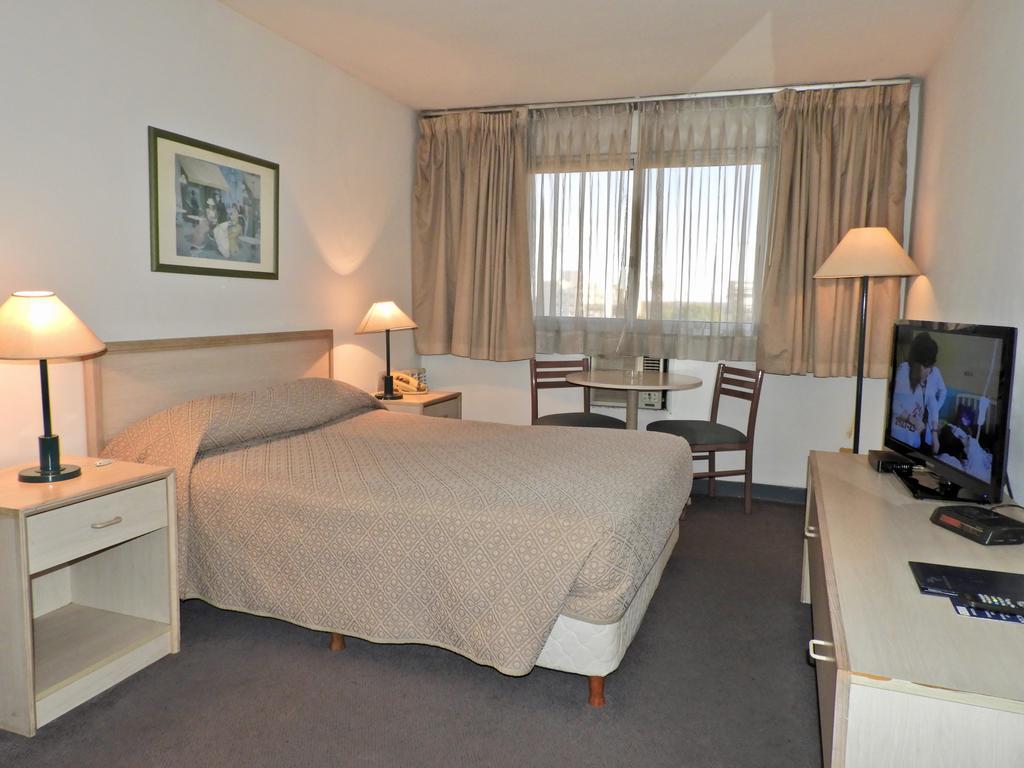 Hotel Tres Cruces Montevideo Ngoại thất bức ảnh