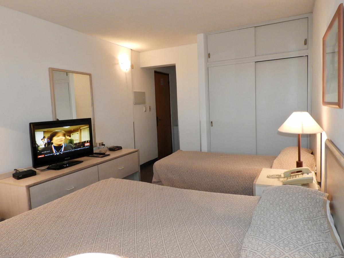 Hotel Tres Cruces Montevideo Ngoại thất bức ảnh