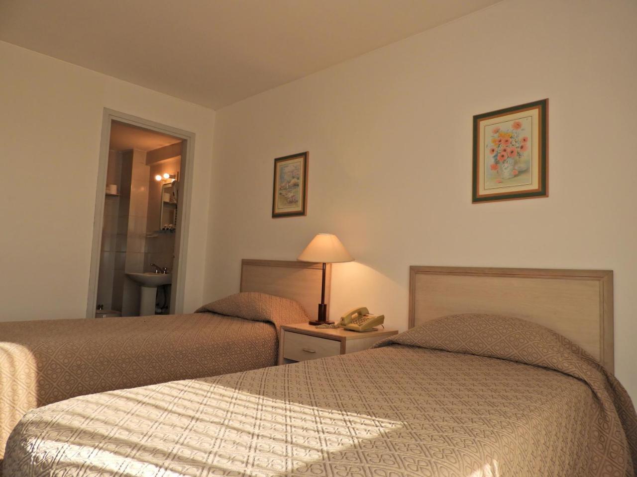 Hotel Tres Cruces Montevideo Ngoại thất bức ảnh